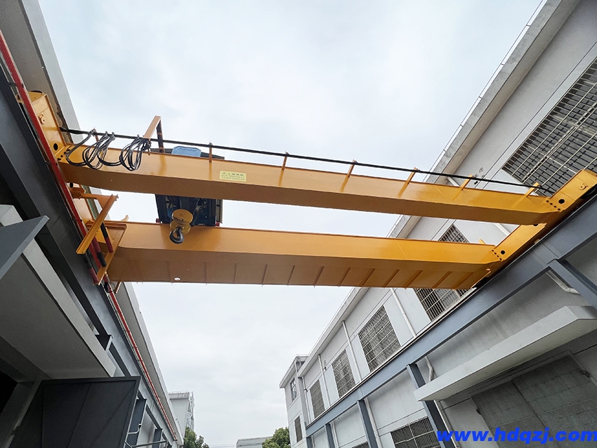 LH型20T電動葫蘆雙梁橋式起重機 LH型20T電動葫蘆雙梁橋式起重機