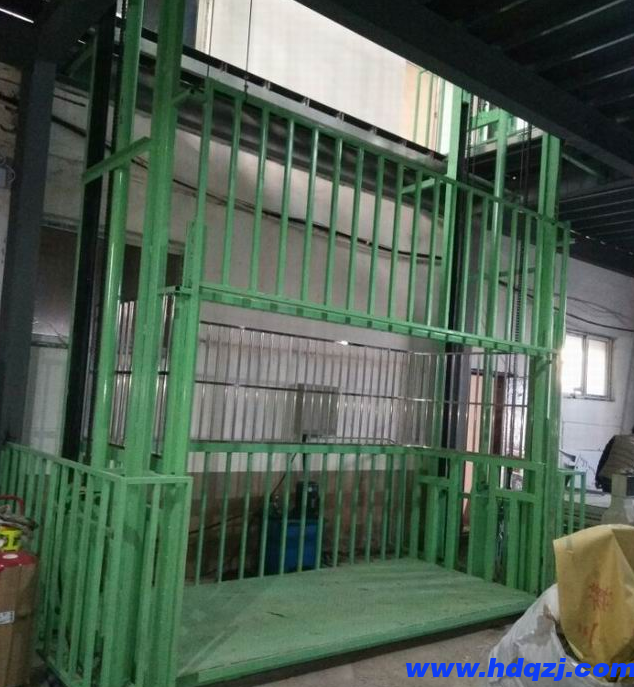 工業升降機 工業升降機